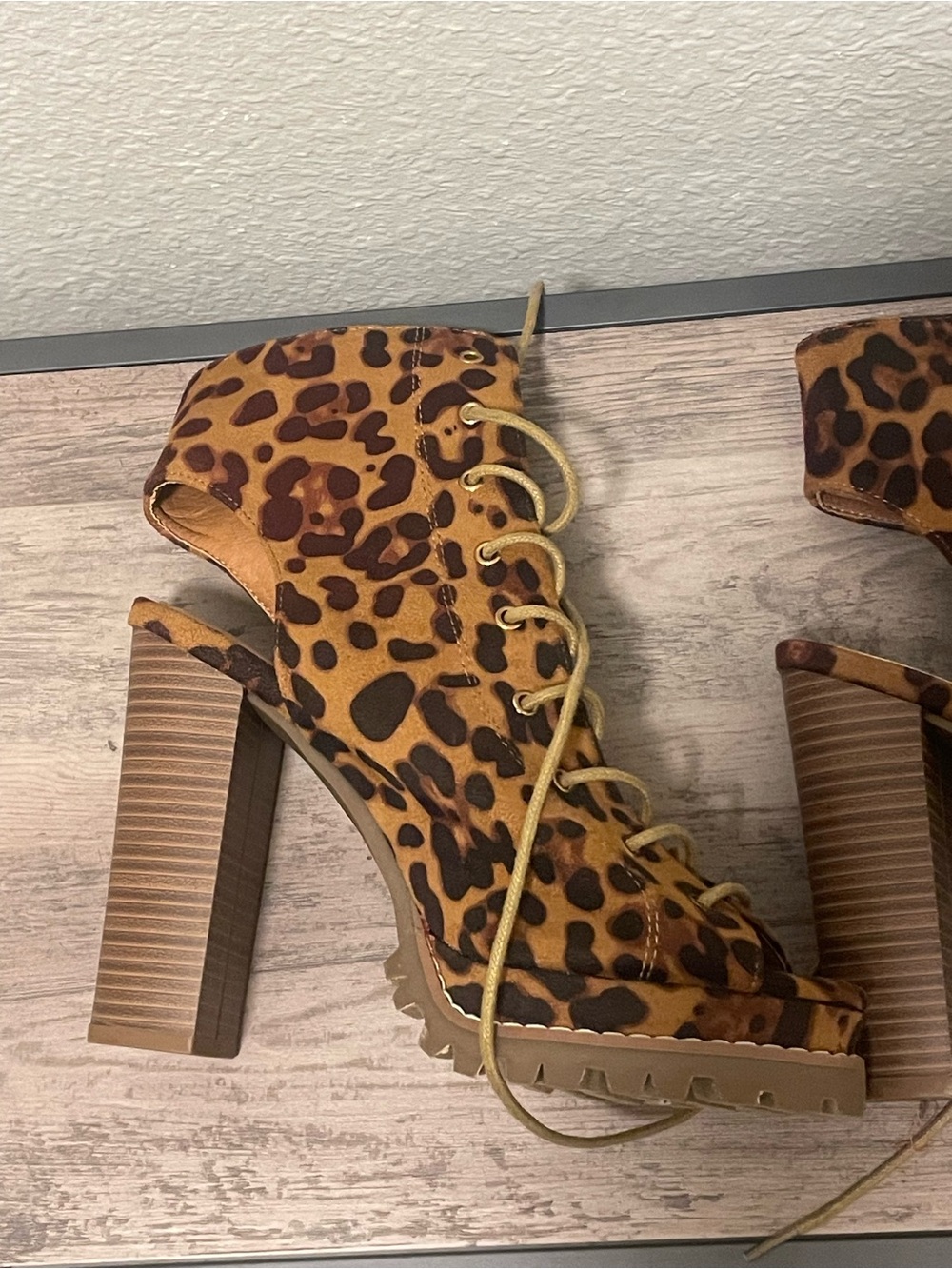 Liliana Leopard Print Lace-Up Cutout Block Heel Booties - Picture 3 of 8